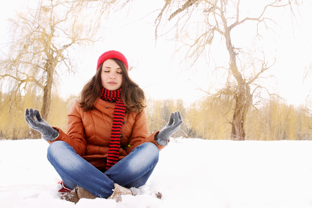 6 modi per prenderti cura di te stesso e bilanciare l'energia dell'inverno Vata Dosha