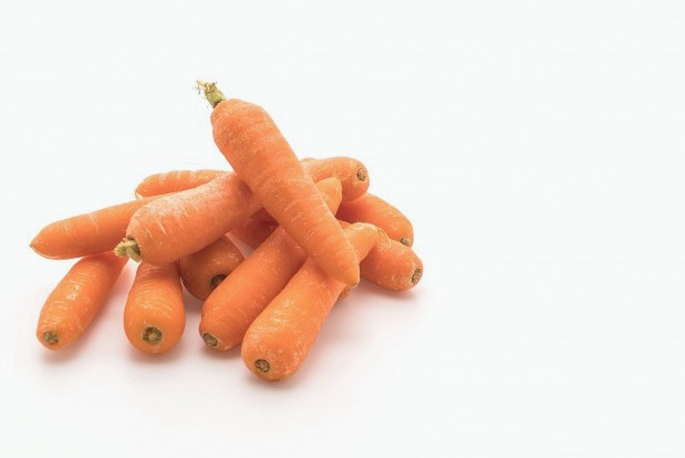 Come le carote e il succo di carota ti aiutano ad abbronzarti, vero o no