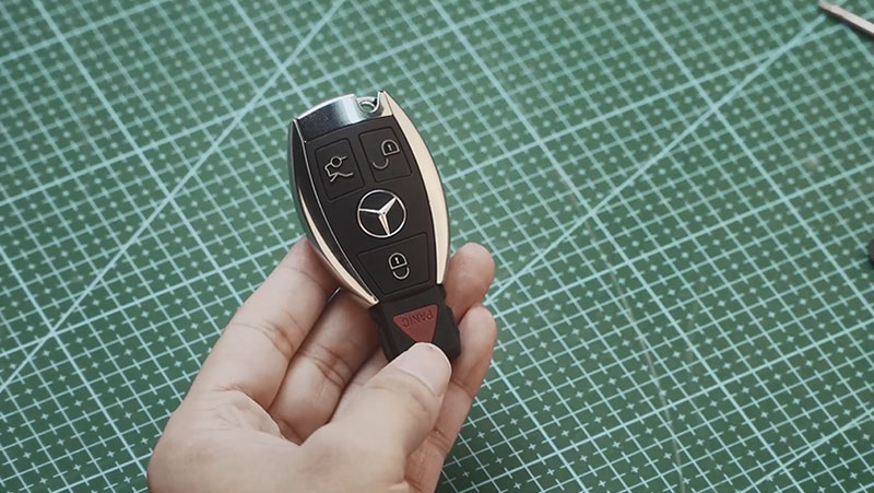 how-to-assemble-be-key-pro-pcb-and-benz-key-shell-10